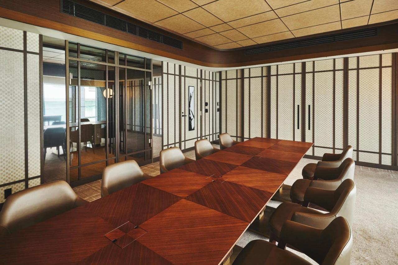 Voco Osaka Central By Ihg Exterior photo